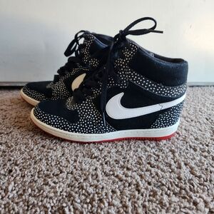 Nike Force Sky High Hidden Wedge Polka Dot Shoes 705148-001 Womens Size 7 1/2